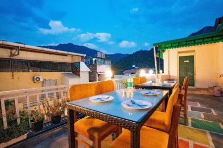 Chakrah by Hermitage Rishikesh