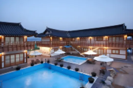 Gyeongju N Hanok Pension