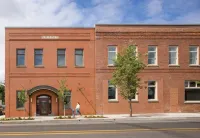 The Inn at Dayton Hotels in Dundee