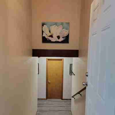 Charming 2-bedroom duplex apartment with WiFi in Fairbanks Others