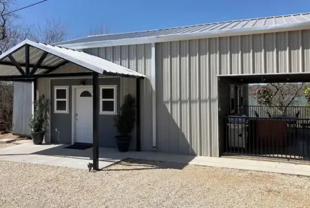Lake Cabin with private dock and boat parking!