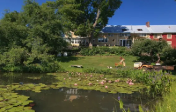 Inn at the Round Barn Farm