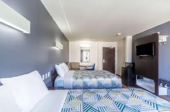 โมเทล 6 ลาเรโด เท็กซัส - สนามบิน