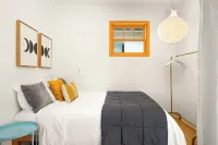 Artistic Venice Beach Canals Studio w/Rooftop & Sauna!