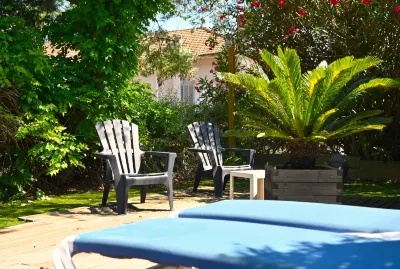 Hotel les Jardins de Bormes, Sauna & Jacuzzi Hotels in Collobrières