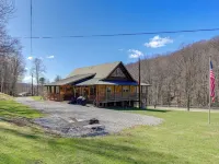 Tranquil Mountain Getaway in Troutdale: Game Room! Hotels in Smyth County