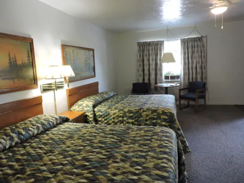 The Golden Inn - Motels