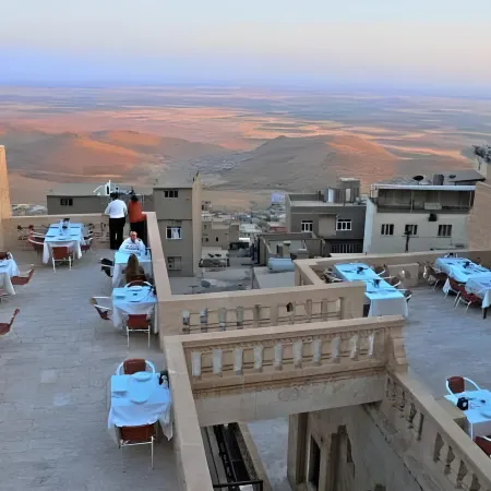 Zinciriye Hotel