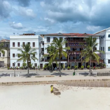 Mizingani Seafront Hotel Hotels near The Palace Museum
