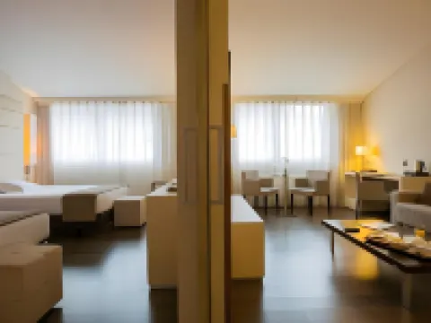 Yomo Mola Park Hotels in 