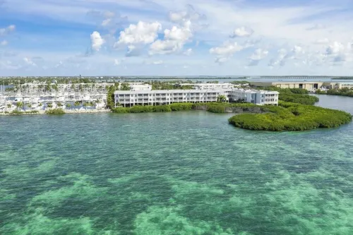 Gorgeous Ocean View in Paradise - Three Bedroom Condo - Minutes from Key West!