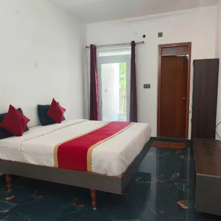 LA FLORA GEMSTONE RESORTS