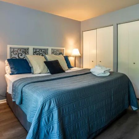 Cozy Condo at Interlaken! Stay & Play on Lake Como