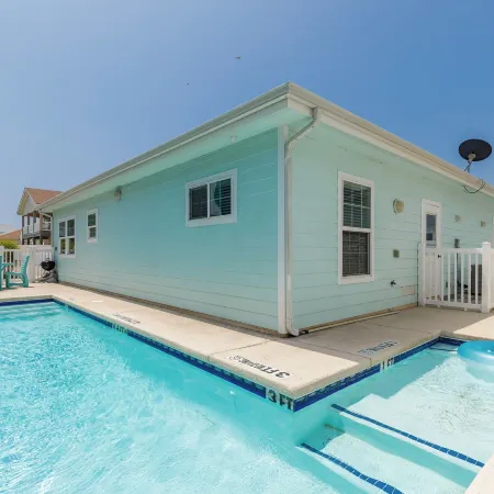 Fun 2 Bedroom Pets Pool Sleeps 6