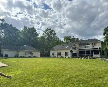 Indiana Dunes Getaway on 2 acres! Truly unique 4 Bedroom, 4 Bath home! Hotels in Porter