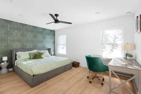 Trendy 3Bedroom Oasis in Central Austin