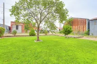 Dtwn Belleville Home w/ Yard < 1 Mi to High Banks