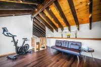 Your Peaceful Getaway - Lake Tahoe Luxury Chalet w/ Gym & Theater