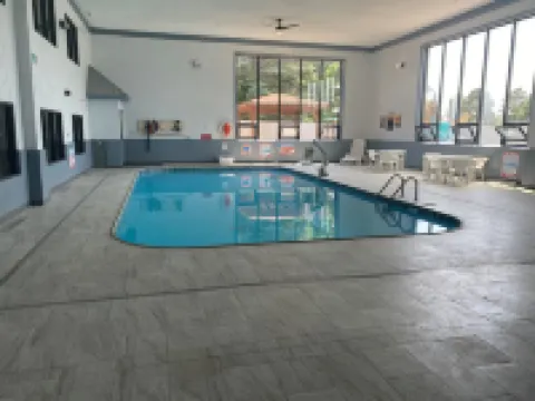 Super 8 by Wyndham Houghton Lake Hotels in Lake Township