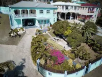 Breathtaking views 5min from the beach! Hotels in Old Road