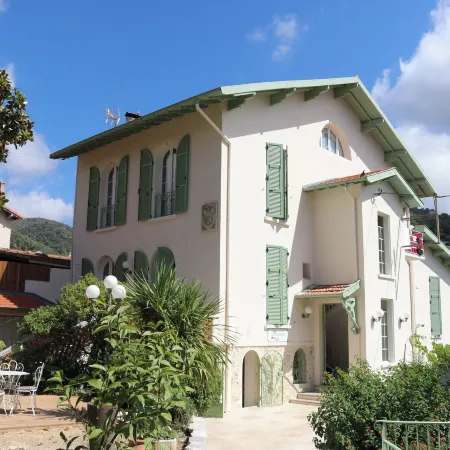 La Villa Roseraie , Hôtel Familial Ouvert Toute L Annee