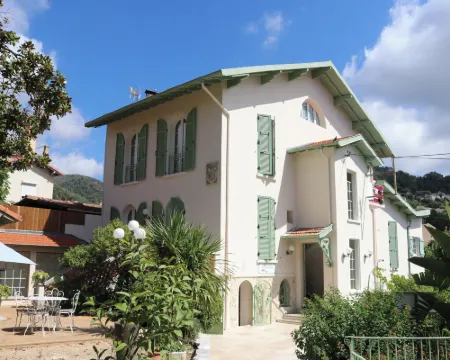 La Villa Roseraie , Hôtel Familial Ouvert Toute L Annee Hotels in Vence