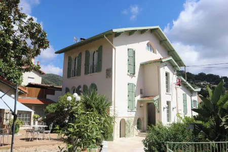 La Villa Roseraie , Hôtel Familial Ouvert Toute L Annee
