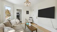 Cozy Loft - Steps to Downtown