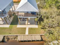 Waterfront Escape in Bay Stl with Dock,Pickleball, Ping Pong, Basketball & More!