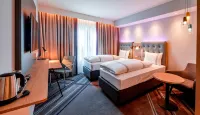 Premier Inn München Airport Süd Hotel - 3-Star