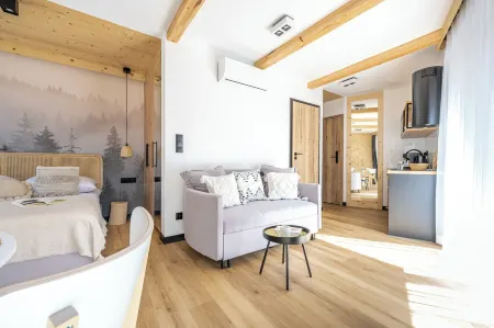 Apartamenty Klemensówka Отели рядом с достопримечательностью «Велька Крокев»