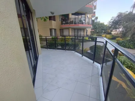 Discover the Ecuadorian paradise from our beachfront apartment! Отели в г. Тонсупа