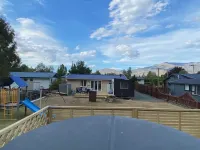 Cosy 1960's Kiwi Holiday House Hotels in Omarama