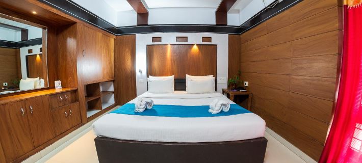 Black Beach Resort Hotels in Varkala