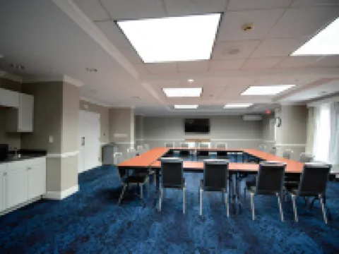 ハンプトン イン セーラム イースト - エレクトリック ロード セーレムのホテル