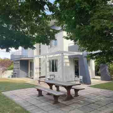 A relaxing Alpine Haven close to the Lake Others