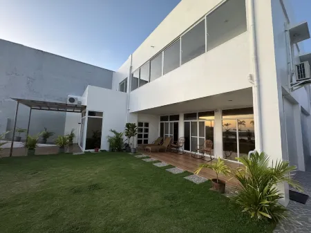Modern 2-story beach house retreat with amazing view and privacy.
