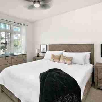 luxury 5 bedroom home on blue mountain property Rooms