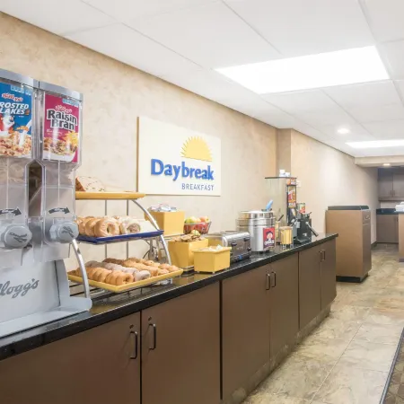 Days Inn by Wyndham Duluth Lakewalk