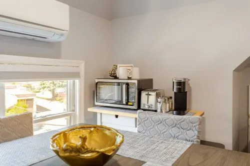Charming studio in marvelous New Rochelle with WiFi, AC
