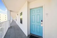 Monthly Rates Available! Heated Pool, Beachfront, Balcony, Sunset & Water Views