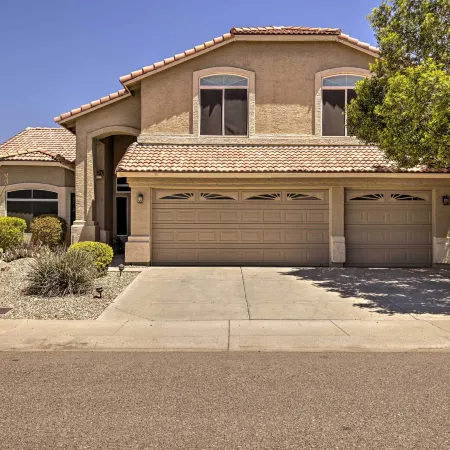 Boat Dock, Game Room! Lakefront Glendale Getaway