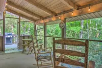 Beautiful Connestee Falls Home w/ Porch in Brevard - parking