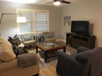 Beautiful home in a great central location. Hotels in Burton