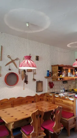 Large Apartment in Residence very close to Ponte di Legno