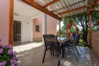 Apartment Brecic Các khách sạn ở Kastel Stari