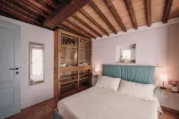 The Tuscan Barn Hotels in Montevarchi