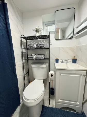 Cozy Stay, Near Newark Airport & NYC – 10 Min to EWR, 30 Min to Manhattan!