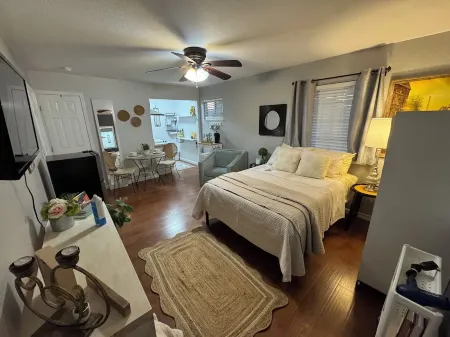 Beautifully Studio apartment, offering a warm ambiance with modern amenities.