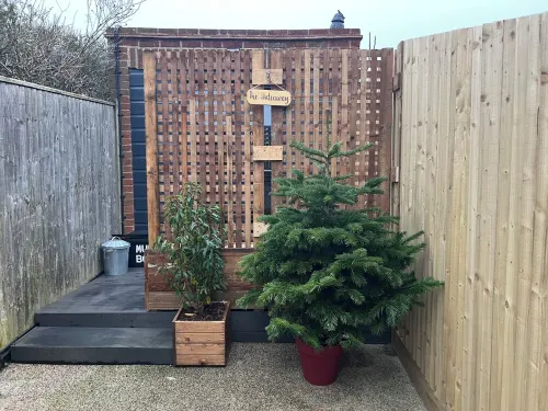 Bespoke studio with patio, driveway parking, sea, South Downs on the doorstep,